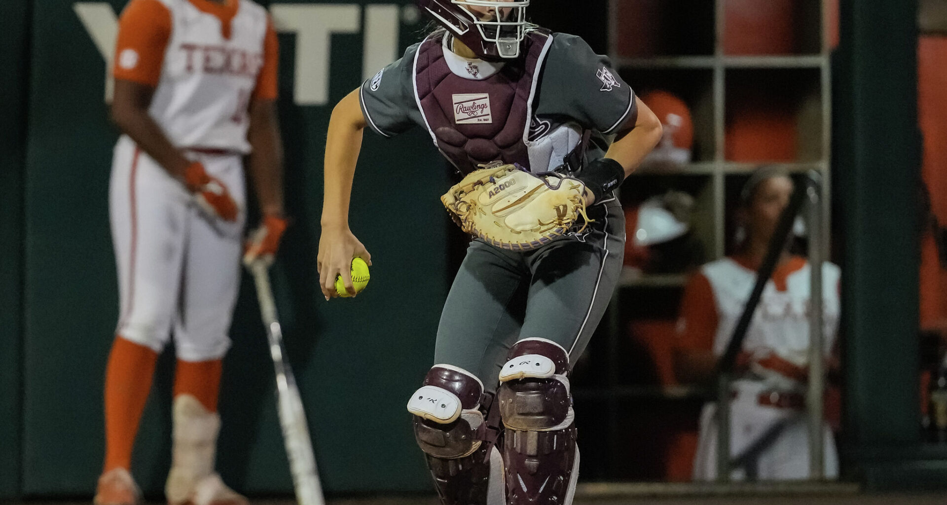 Texas A&M snaps 29-game winning streak for Texas softball
