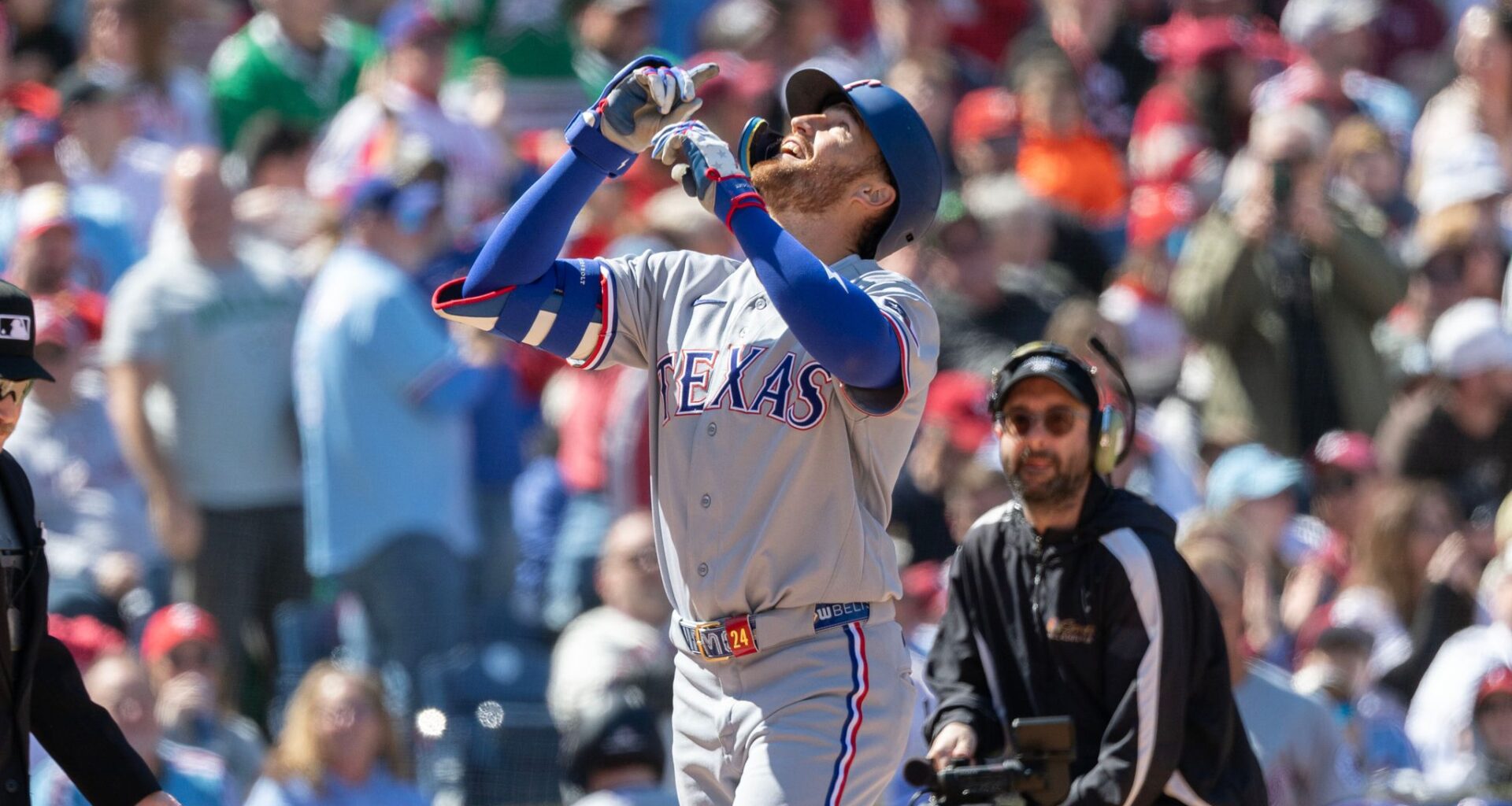 Gore wins 1st start, Nimmo and McCutchen hit 1st homers for Rangers in blowout of Phillies