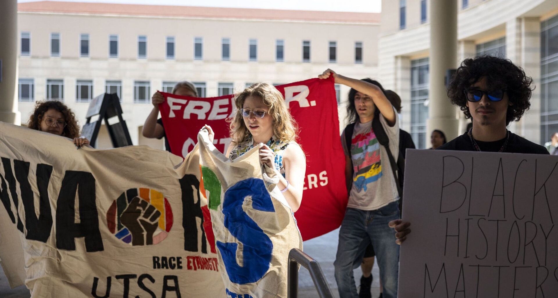 Merger of UTSA race and gender studies draws ire of students