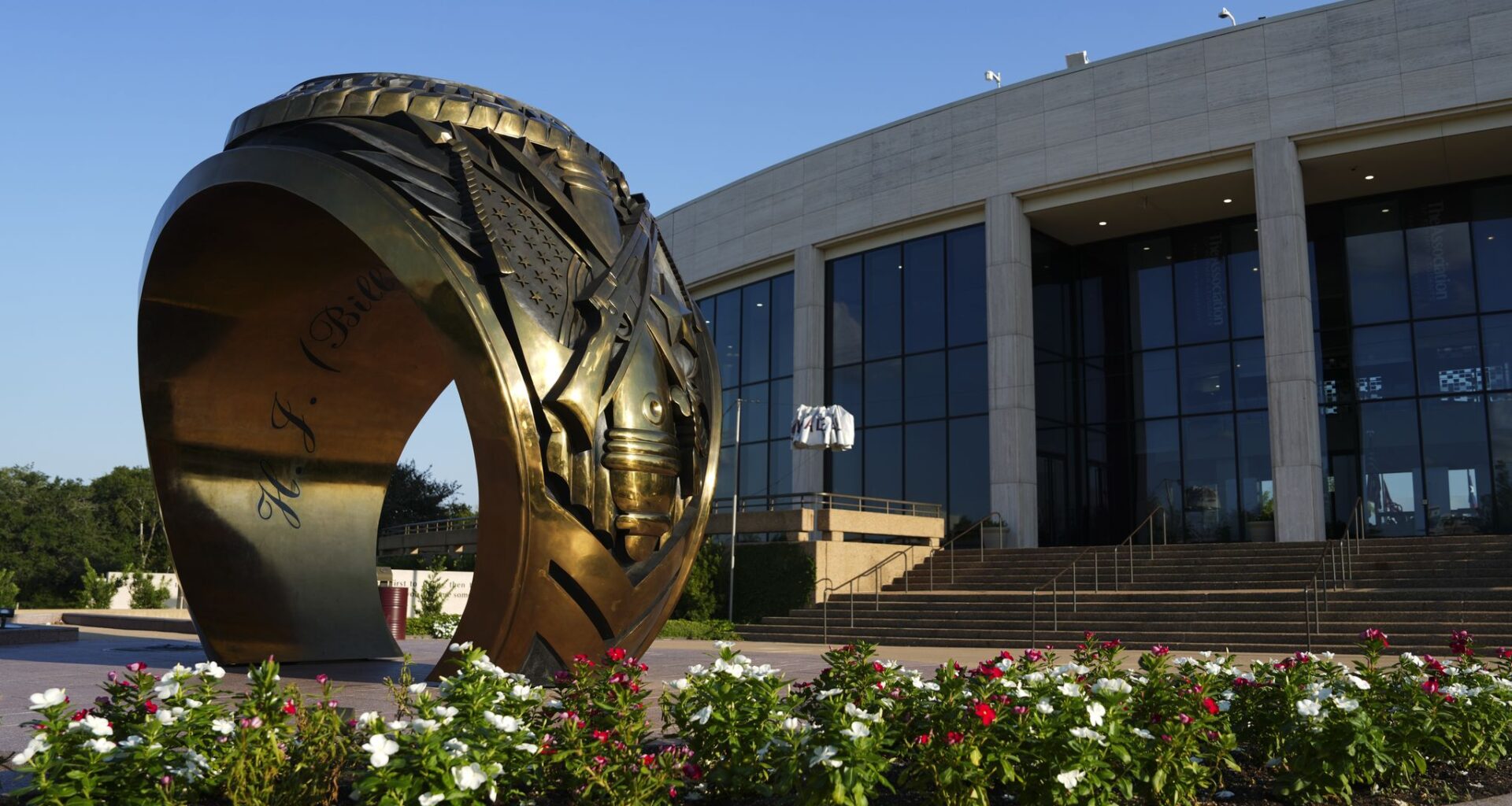 A&M, UT Austin among colleges offering free tuition for low income