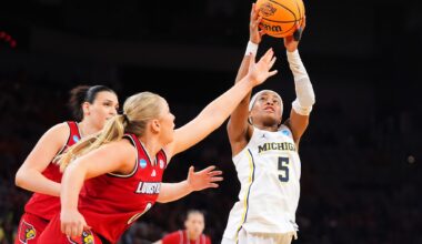No. 2 Michigan beats Louisville 71-52 to reach Elite Eight