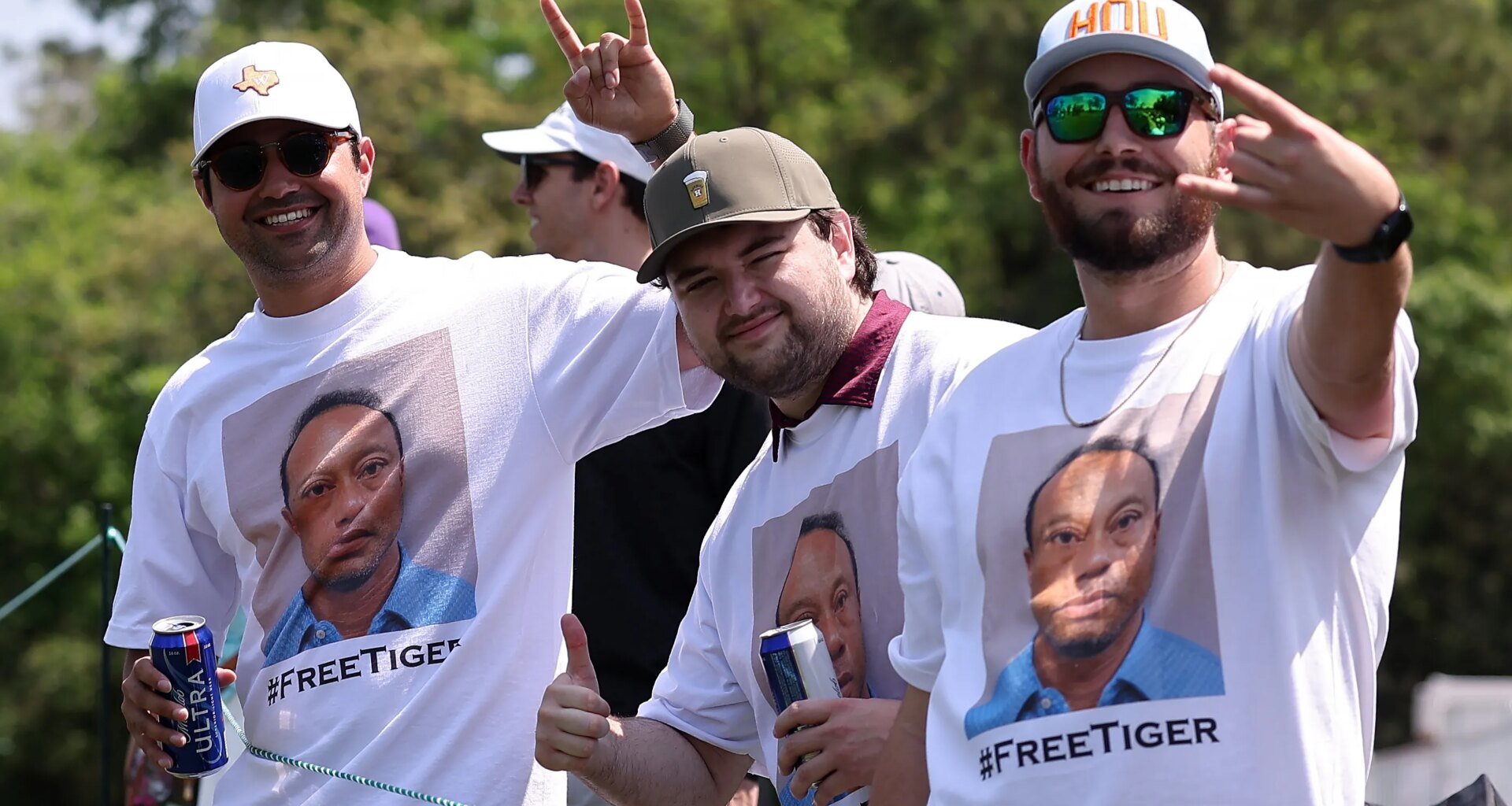 Tiger Woods mugshot shows up on T‑shirts during Houston Open 2026