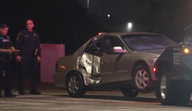 Motorcycle T-bones vehicle in northwest Houston: 1 dead, 1 injured
