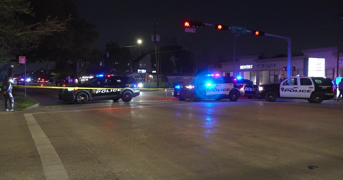 Woman killed, another injured in hit-and-run crash in Houston's Acres Homes