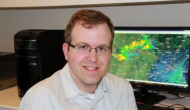 Houston's beloved meteorologist announces emotional Texas farewell