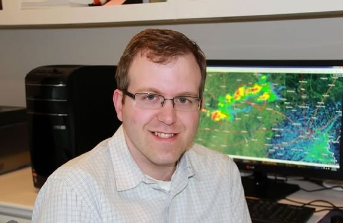 Houston's beloved meteorologist announces emotional Texas farewell