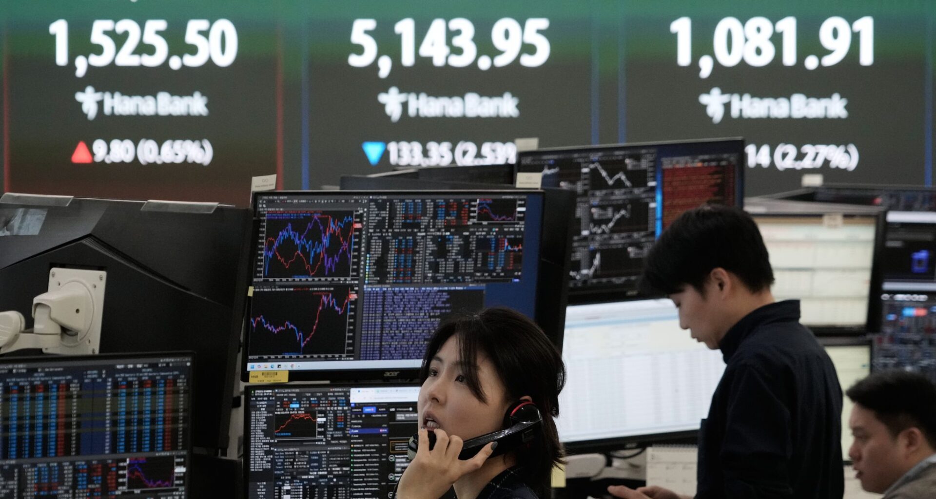 Oil steadies and Asian stocks are mostly lower on mixed signs on Iran