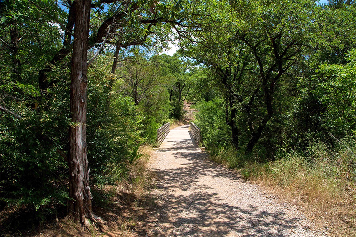 Hike These Hidden Gem Trails in Arlington Parks