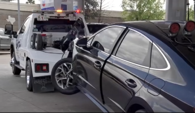 2 suspected car burglars arrested after brief chase in Greenway Plaza, HPD says