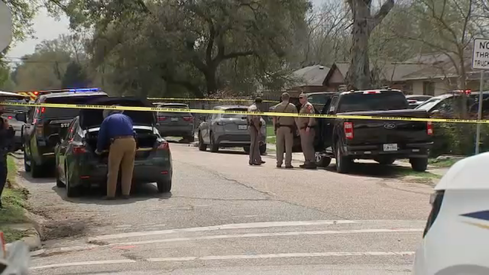 Officer shoots, kills suspect accused of sexual assault in southeast Houston standoff, according to Houston Police Department