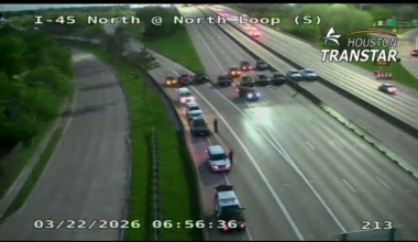 Deadly crash shuts down all inbound lanes on North Freeway at 610 North Loop, officials say