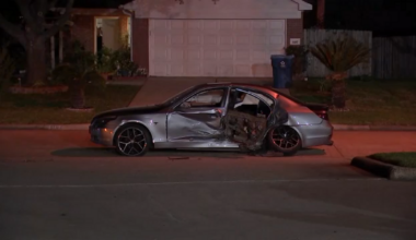 15-year-old killed after being ejected in crash on Richcrest in north Harris County, HCSO says