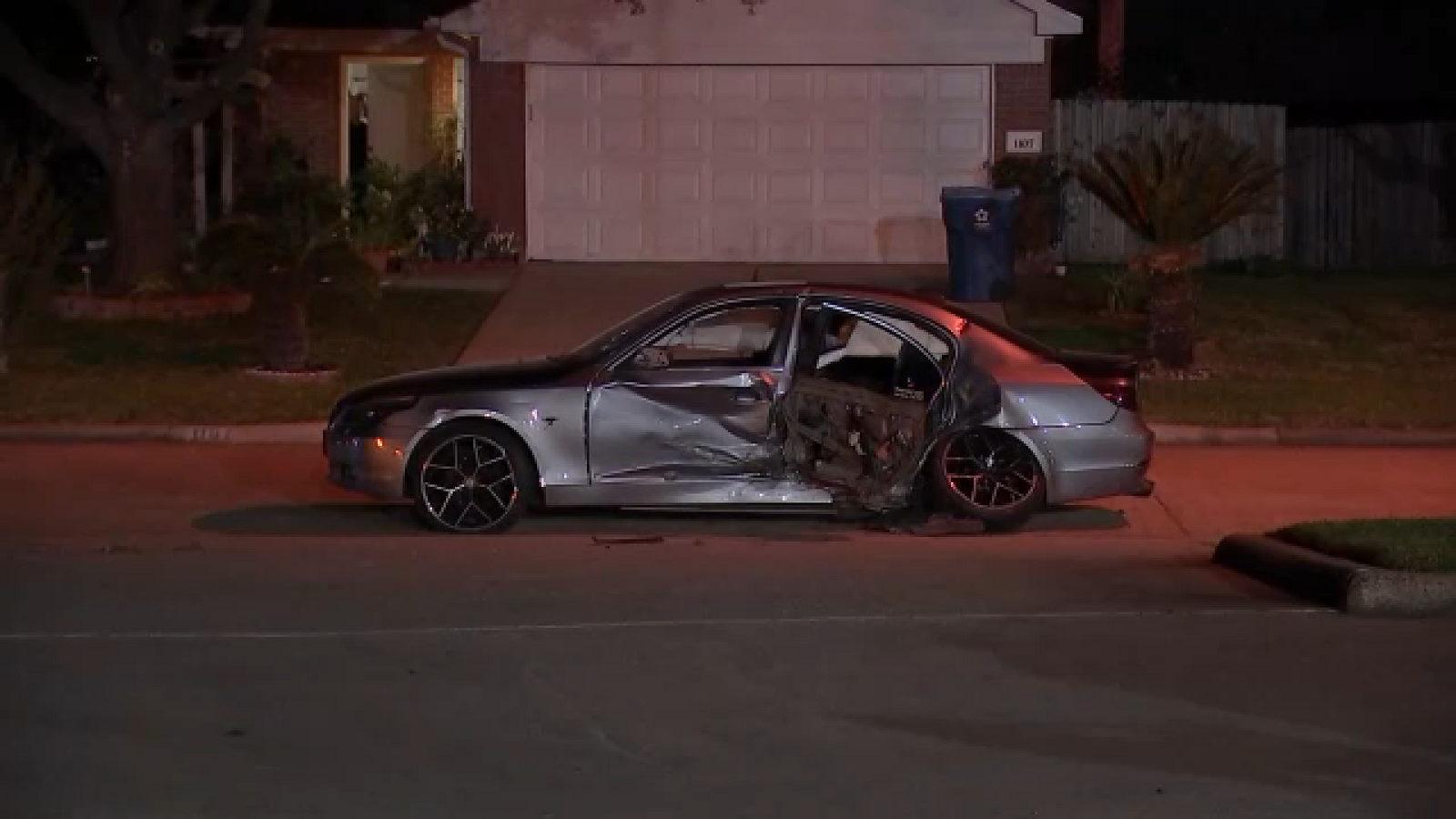 15-year-old killed after being ejected in crash on Richcrest in north Harris County, HCSO says