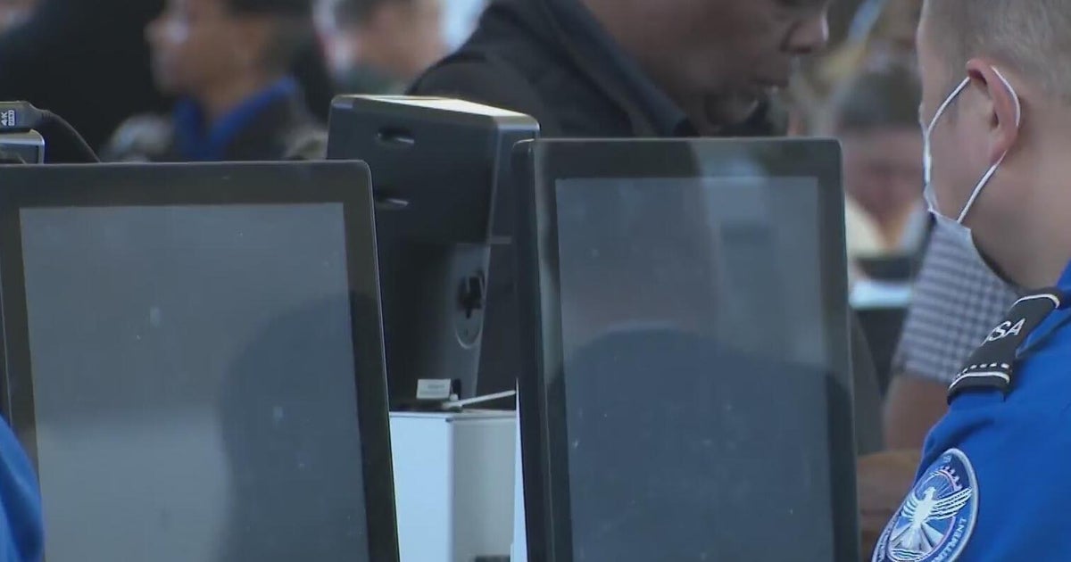 North Texas lawmakers slam DHS shutdown as TSA lines grow