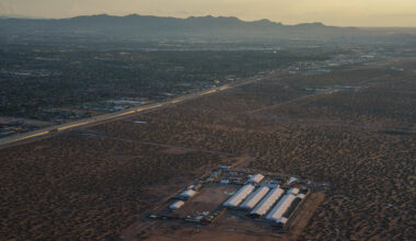 ICE moving toward closing El Paso detention camp, report says