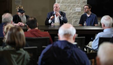 Arlington mayor hopeful misses candidate forum, organizer criticizes absence