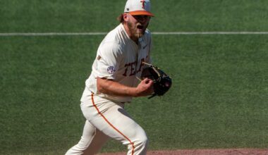 No. 2 Texas baseball wins series behind Dylan Volantis’ first SEC start – The Daily Texan