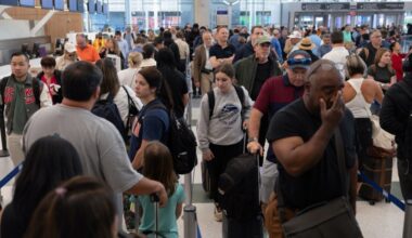 Long lines continue to plague Houston's busiest airport