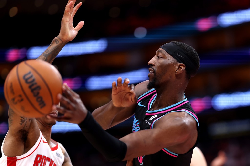 Crushing loss in final second for Miami Heat in Houston