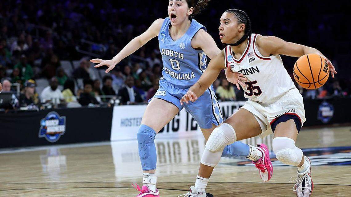 Azzi Fudd, Hannah Hidalgo star in Sweet 16 games in Fort Worth