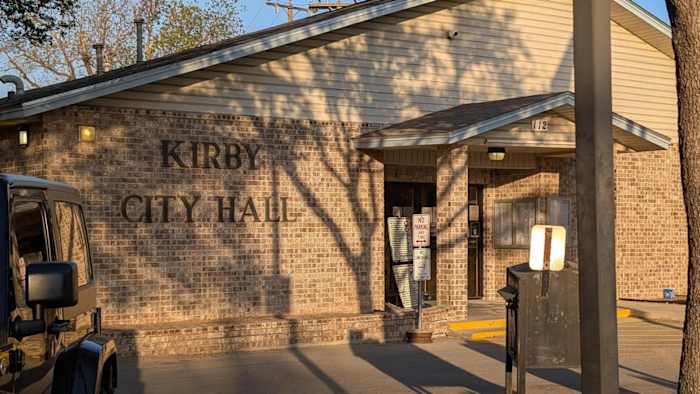 Kirby City Council to discuss possible removal of councilmember