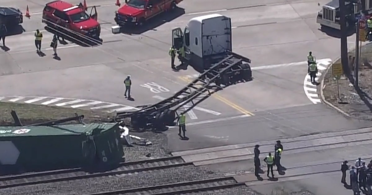 Amtrak train carrying more than 90 passengers collides with 18-wheeler in Texas