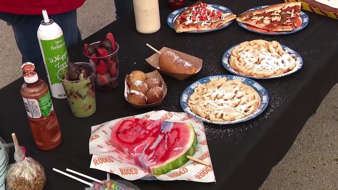 RodeoHouston: Trying new carnival foods with Midway Gourmet 