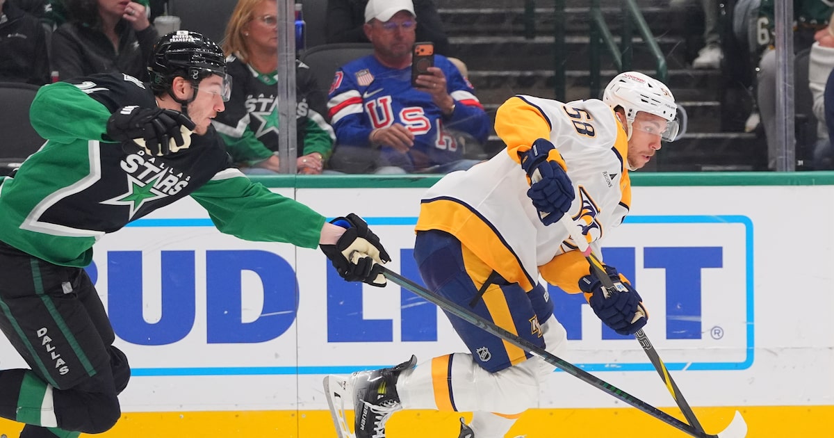 Stars acquire forward Michael Bunting from Nashville Predators