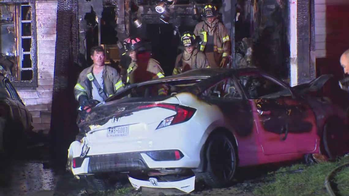 Fire destroys a home in Fort Worth, displacing 7 people on Wednesday morning
