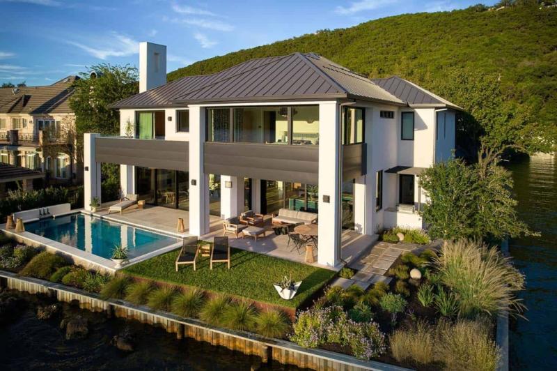 Real Estate Agent in Austin, TX Notes Spring Surge as March