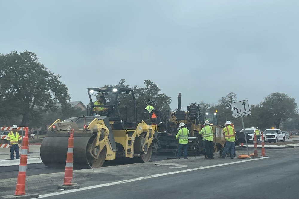 As of Feb. 9, eastbound Slaughter Lane between MoPac and Brodie has been reduced to one lane as crews work on mobility and safety improvements. (Sienna Wight/Community Impact)