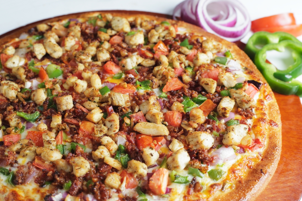 Can Am Pizza is opening its second Texas location in Keller in mid-March. The restaurant offers pies such as chicken bacon ranch. (Courtesy Can Am Pizza)