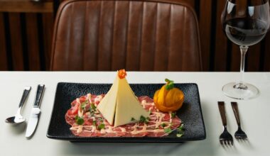 The Carpaccio di Manzo comes with thinly sliced filet mignon, organic arugula, salsa rossa, and shaved parmesan. (Courtesy Acquario Italian Restaurant)