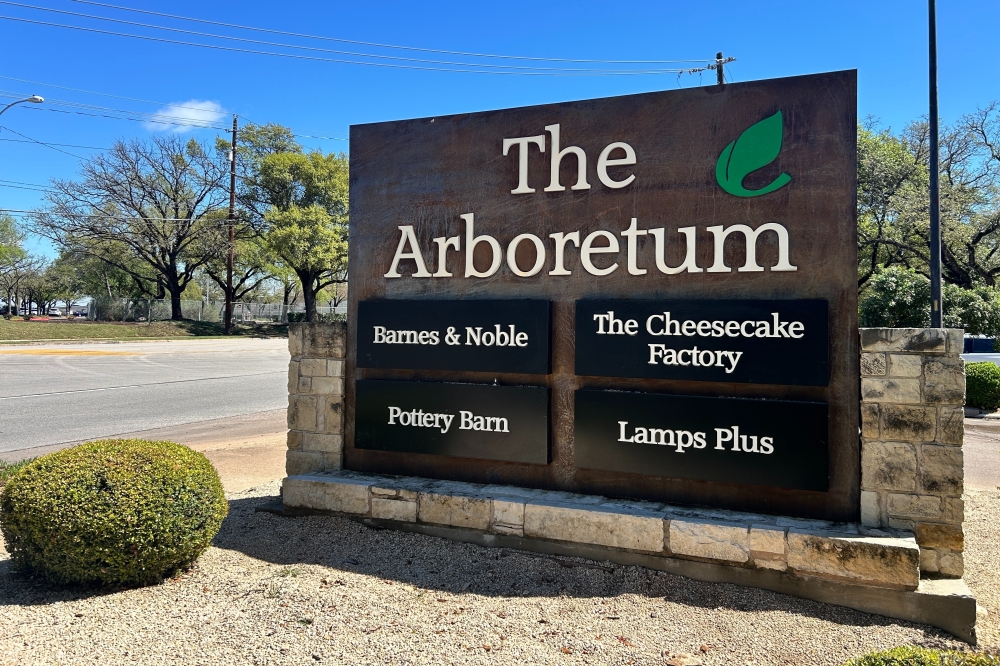 The Arboretum entrance sign