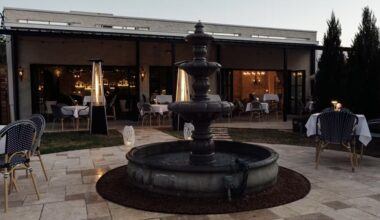 Tiny's No. 5 offers meals by its gardenside. (Courtesy Tiny's No. 5 via Facebook)