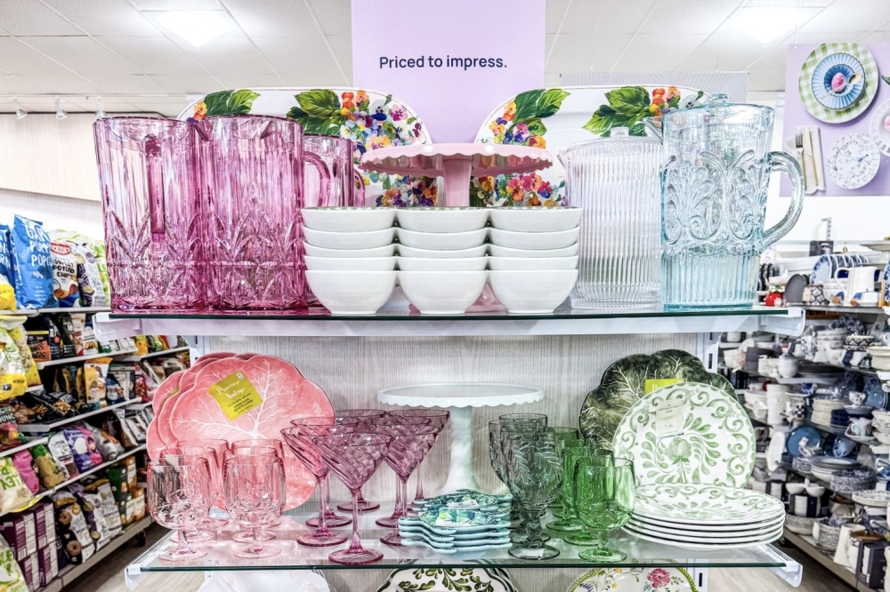HomeGoods sells seasonal goods, including dishware. (Courtesy HomeGoods via Facebook)