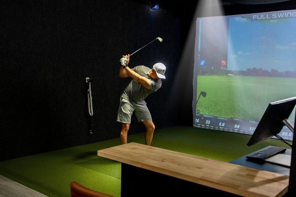 The indoor golf studio offers course-like golf simulations. (Courtesy The Back Nine Golf)