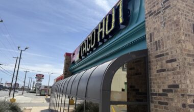 Tia's Taco Hut is now open off of Fredericksburg Road in Balcones Heights. (Andrew Creelman/Community Impact)