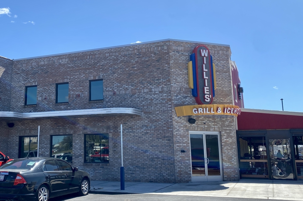 Willie's Grill & Icehouse serves a range of entrees, appetizers and sides made from scratch with quality ingredients, according to the company's website. (Katlynn Fox/Community Impact)