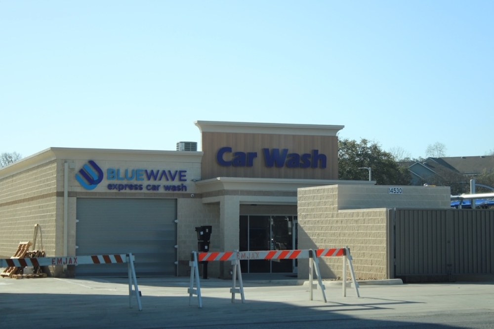 BlueWave Car Wash opened its newest San Antonio location on March 10. (Andrew Creelman/Community Impact)