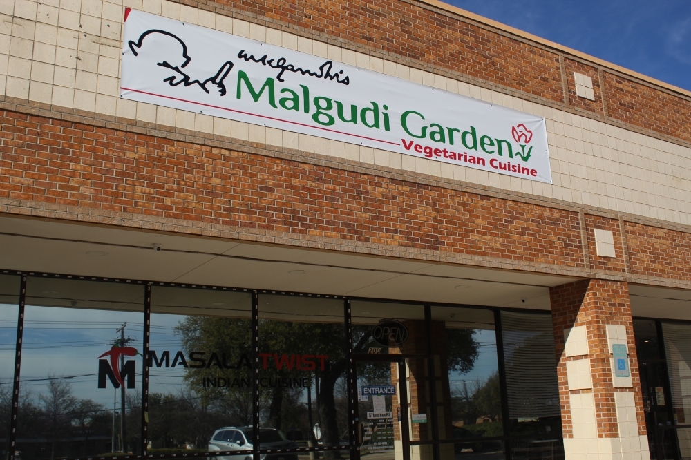 Masala Twist in Richardson has rebranded to Malgudi Garden, a vegan and vegetarian Indian restaurant. (Isabella Zeff/Community Impact)