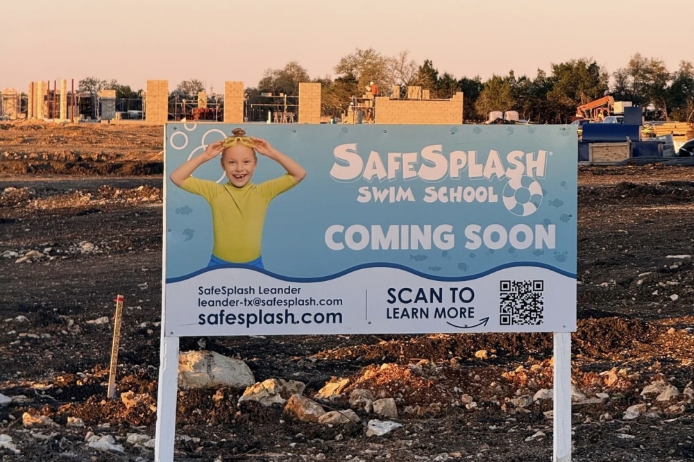 SafeSplash Swim School has a S.A.F.E.R Swimmer Promise, pledging that students will learn ten lifesaving skills in one year or less. (Courtesy SafeSplash Swim School)