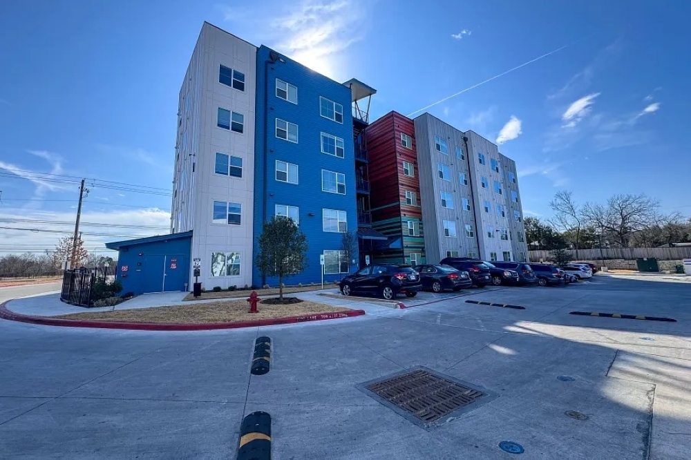 Exterior of Juniper Creek Apartments