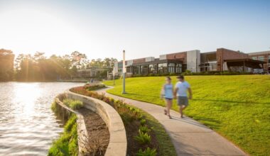 Head to Kings Harbor for an evening of live music performed by Party On! (Courtesy Kings Harbor)