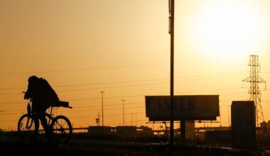 Windy Sunday ahead for North Texas with red flag warning in effect through evening