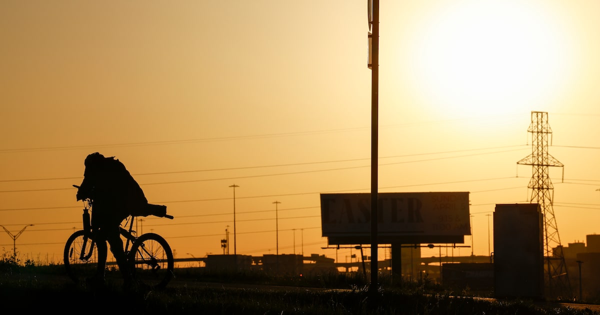 Windy Sunday ahead for North Texas with red flag warning in effect through evening