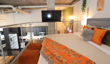 9 Airbnbs in Deep Ellum in Dallas