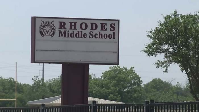 San Antonio ISD school board to vote on Rhodes Middle School closure