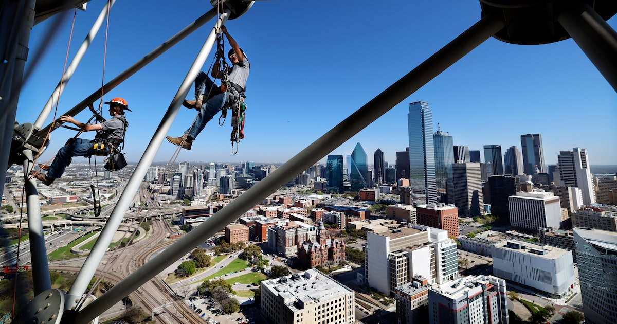 Reunion Tower upgrade adds thousands of lights to Dallas skyline