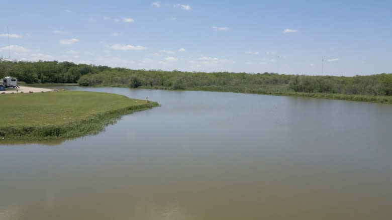 Ballinger City Lake in sunshine